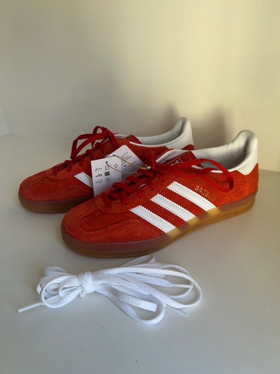 Adidas Women’s Gazelle Indoor Bold Orange Suede Sneakers Size 7 NWT - Picture 5 of 8